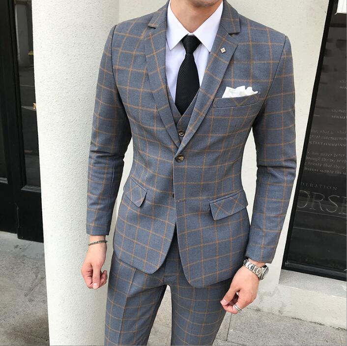 【送料無料】メンズスーツ チェック柄 3点セット スタイリッシュスーツ イギリス風 スリム 長袖ジャケット＋パンツ＋ベスト 礼服 結婚式 花婿 撮影 ビジネス スリーピーススーツ 紳士服 着痩 おしゃれ セットアップ フォーマル 司会 舞台 パーティー 通勤 OL 発表会 忘年会