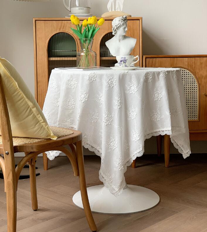 送料無料 テーブルクロス 食卓カバー 花レース 綿100% 円形 可愛い ホワイト 無地 清新風 撮影背景 テーブルカバー テーブルマット 汚れ防止 丸型 円型 おしゃれ きれいめ 韓国風 ダイニング テーブル 北欧 かわいい 雰囲気 お祝い 家庭用 洗濯可能 四季通用 雑貨