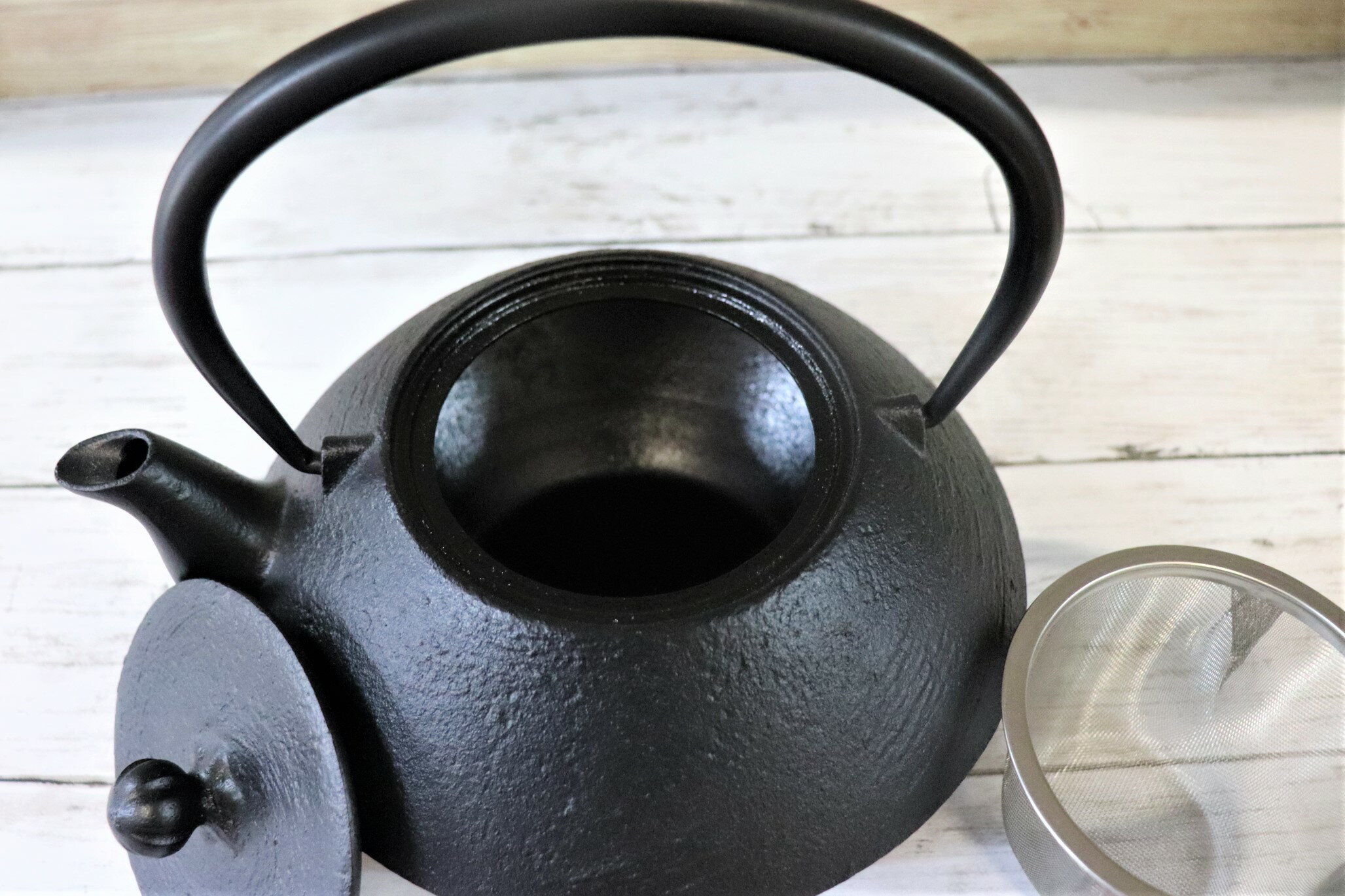 受注発注 南部鉄器 鉄瓶 算玉はけめ 0 9l 急須 Ih対応 Ih Ih 直火 日本製 きゅうす 南部鉄瓶 茶瓶 やかん 鉄 南部鉄 ヤカン ティーポット おしゃれ 茶器 工芸品 伝統工芸 日本茶 抹茶 お茶入れ 茶入れ お茶 鉄器 贈り物 プレゼント ギフト