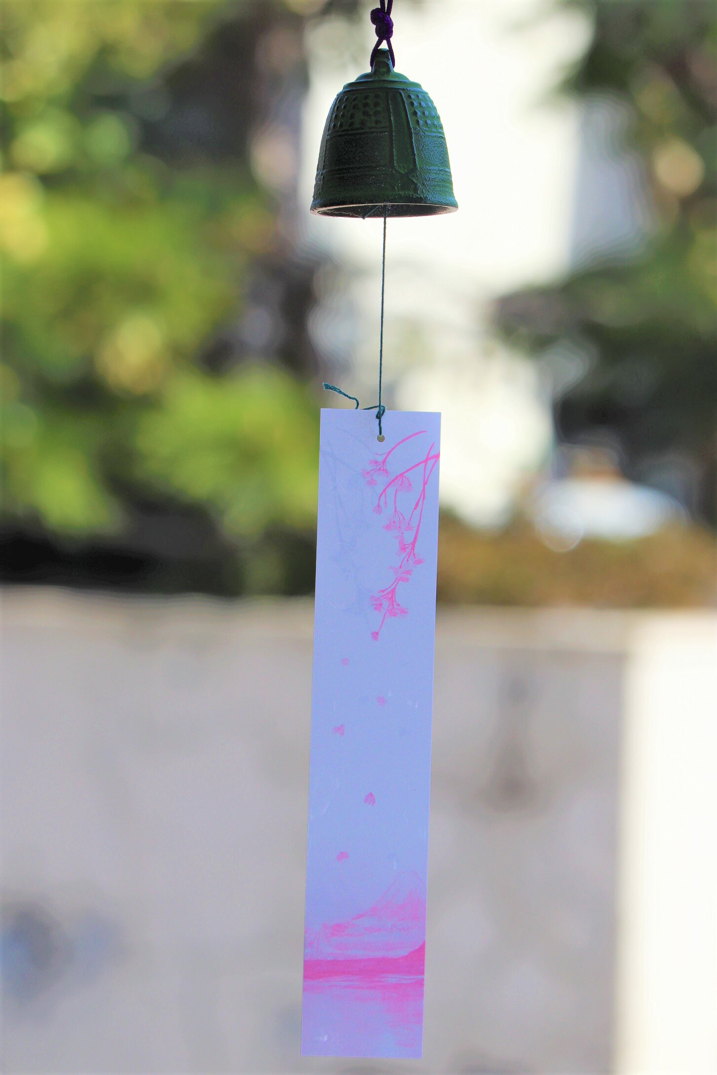 南部鉄器 鉄 風鈴 釣鐘(中) 南部鉄 鈴 おしゃれ オシャレ かわいい 可愛い 音色 の...