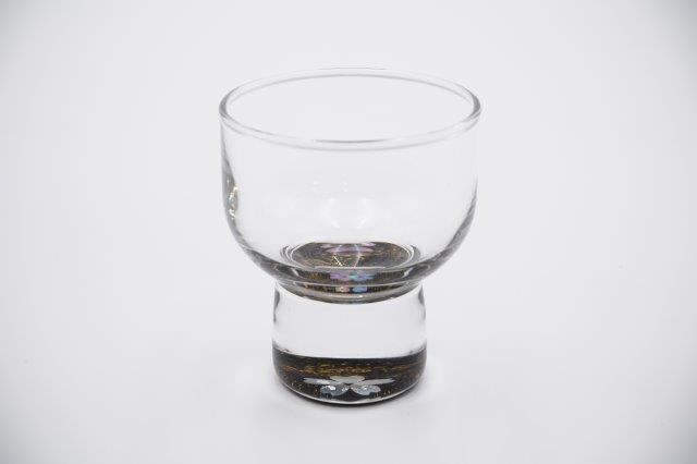 高岡漆器 杯 桜 黒 ぐい呑み ぐいのみ ぐい飲み ぐい呑 おちょこ お猪口 猪口 おしゃれ かわいい オシャレ 可愛い 日本酒 お酒 酒 酒器 贈り物 ギフト プレゼント 宅飲み 家飲み 螺鈿 ガラス 貝入 漆 ウィスキー 桜 父の日 母の日 日本製 国産