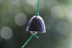 南部鉄器 鉄 風鈴 まつむし 小 黒 おしゃれ オシャレ かわいい 可愛い 音色 の 良い 風鈴 いい音 音 美..