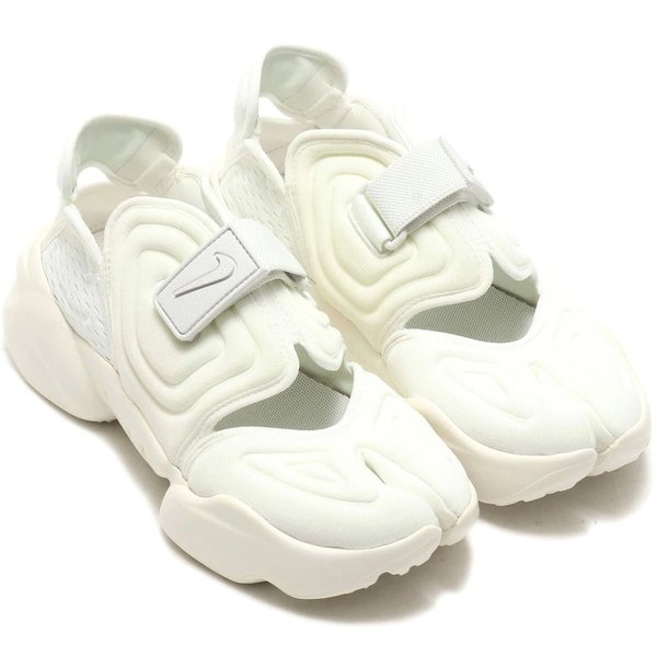 ナイキ アクアリフト NIKE W AQUARIFT ホワイト/ホワイト CW7164-100 ナイキジャパン正規品のサムネイル