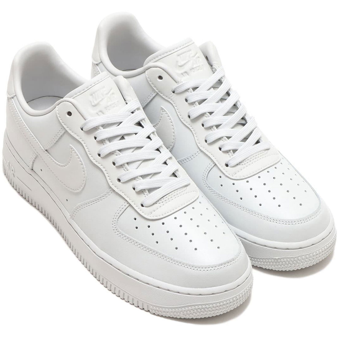 ナイキ エア フォース 1 '07 フレッシュ NIKE AIR FORCE 1 '07 FRESH フォトンダスト/ライトスモークグレー DM0211-002 ナイキジャパン正規品