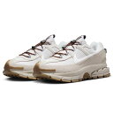 シューズナッツで買える「ナイキ ズーム ボメロ ローム NIKE ZOOM VOMERO ROAM カレッジグレー/バストグレー/ガムダークブラウン/ホワイト HV4294-009」の画像です。価格は30,899円になります。