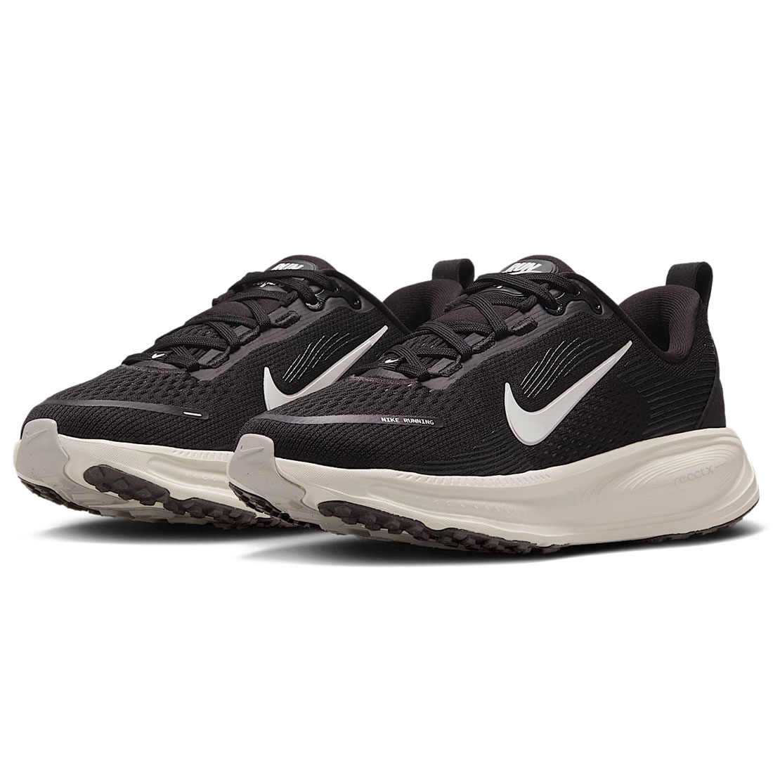 【送料無料・代引不可】1-4営業日以内に発送 ナイキ ボメロ 18 NIKE J Vomero 18 ブラック/ココナッツミルク/アイアンオール/サミットホワイト HQ2157-004
