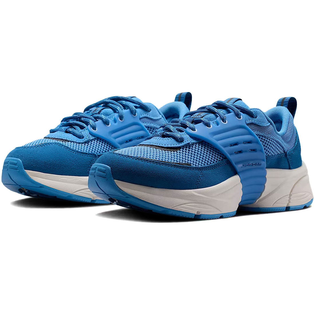ナイキ ジョーダン トランナー O/S NIKE W JORDAN TRUNNER O/S ブルービヨンド/トゥルーブルー/ソフトパール IR1839-400