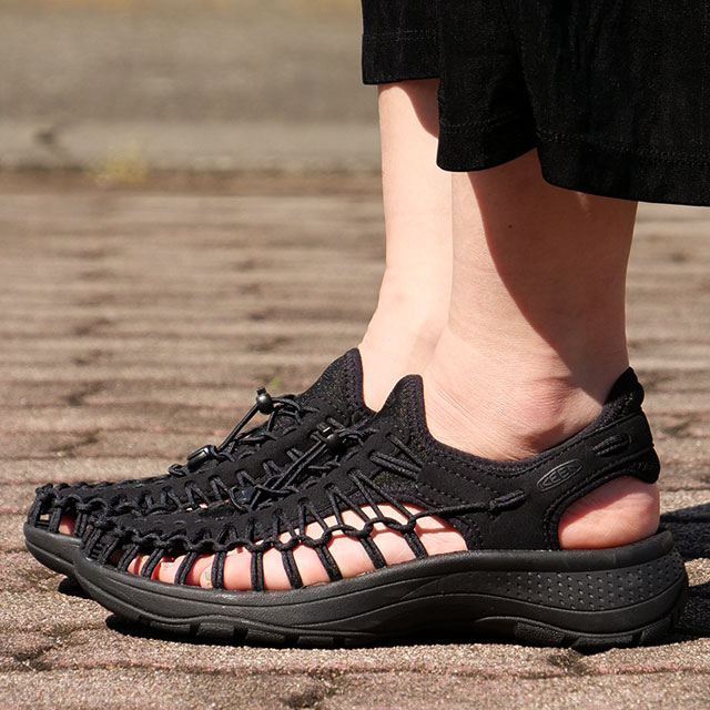 樂天商城 - 【最大100%ポイントバック】【先着で限定プレゼント】KEEN キーン レディース サンダル ユニーク アストリア [1027292] W UNEEK ASTORIA キャンプ アウトドアシューズ Black/Black 正規取扱店