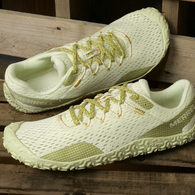 【在庫限り】メレル MERRELL スニーカー ベイパー グローブ6 [J068666 FW25] W VAPOR GLOVE 6 レディース 靴 トレイルランニング ベアフットシューズ ビブラムソール HONEYDEW 正規取扱店【ts】