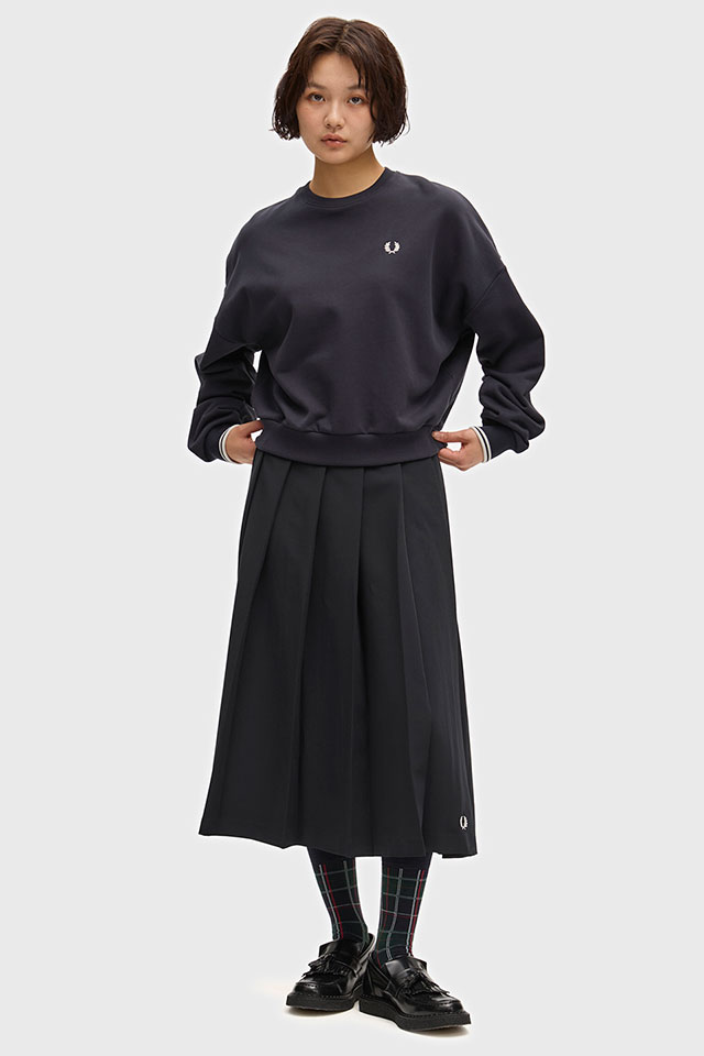 FRED PERRY フレッドペリー レディース ティップド スウェットシャツ [G1148-608 FW26] TIPPED SWEATSHIRT ウィメンズ クルーネック ドロップショルダー ゆったりシルエット 紺 NAVY 正規取扱店