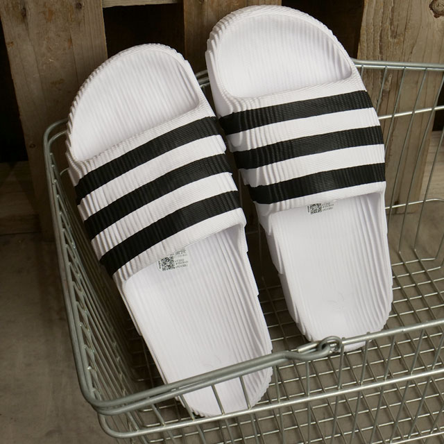 アディダス オリジナルス adidas Originals メンズ サンダル アディレッタ 22 （NJR03/IF3668 SS24） ADILETTE 22 靴 スライドサンダル サスティナブル フットウェアホワイト/フットウェアホワイト/コアブラック