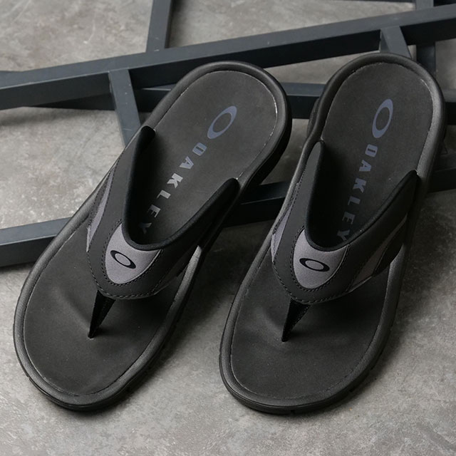 オークリー Oakley メンズ オーコイル サンダル [FOF100418-02E] O COIL SANDAL 靴 ビーチサンダル トングサンダル 黒 BLACKOUT 正規取扱店