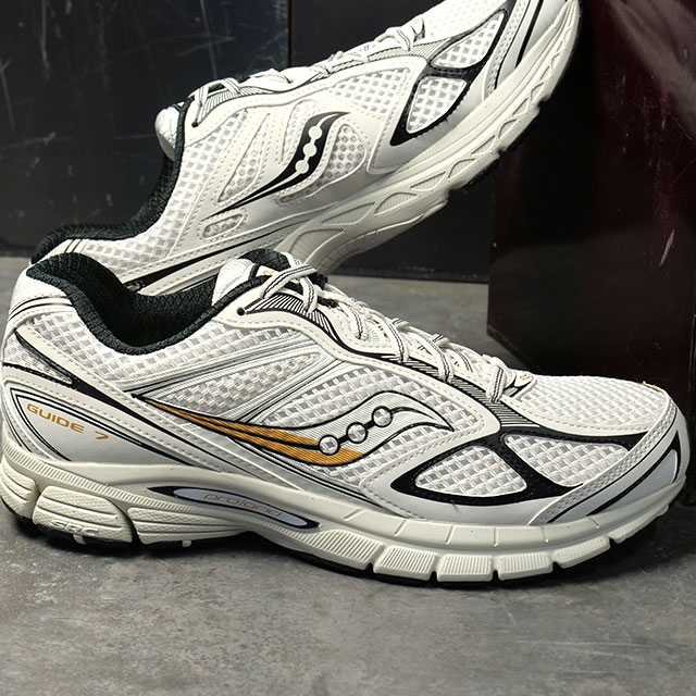 サッカニー Saucony スニーカー メンズ プログリッドガイド7 [S70936-26 SS26] Progrid Guide 7 靴 ローカットシューズ ウォーキング ジョギング ジム ホワイト系 ONYX/GOLD 正規取扱店