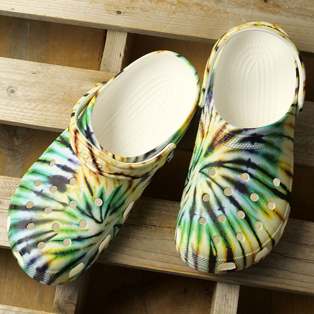 【最大100%ポイントバック】クロックス crocs サンダル クラシック タイダイ クロッグ [211937-90H SS26] CLASSIC TIE DYE CLOG メンズ・レディース ユニセックス 軽量 幅広 EVA 水洗い可 派手カラー マルチカラー MULTI 正規取扱店