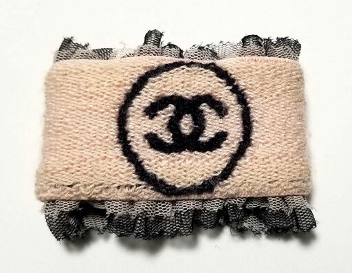 シャネル リストバンド ココマーク レース パイル地 COCO A17947 レディース テニス スポーツ CHANEL ブレスレット 【中古】 シャネル リストバンド ココマーク レース パイル地 COCO A17947 レディース テニス スポーツ CHANEL ブレスレット 【中古】