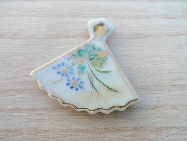 京焼 清水焼 扇秋草箸置き　つわぶき単品 2