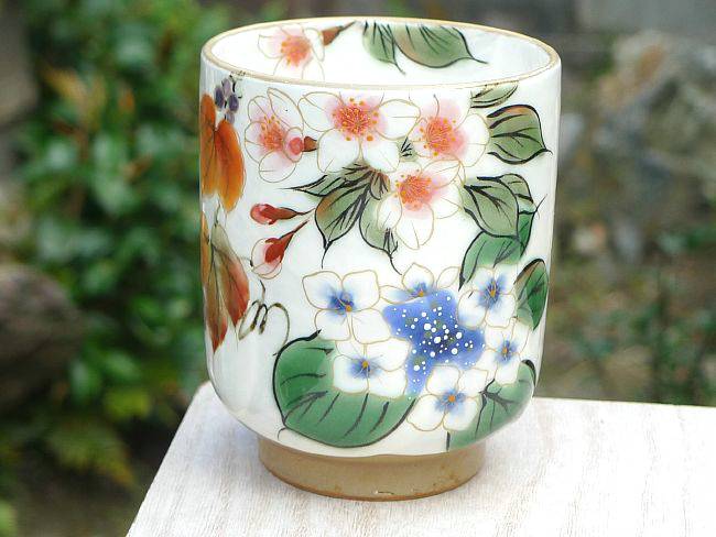 京焼 清水焼　白掛彩り草花湯呑 大