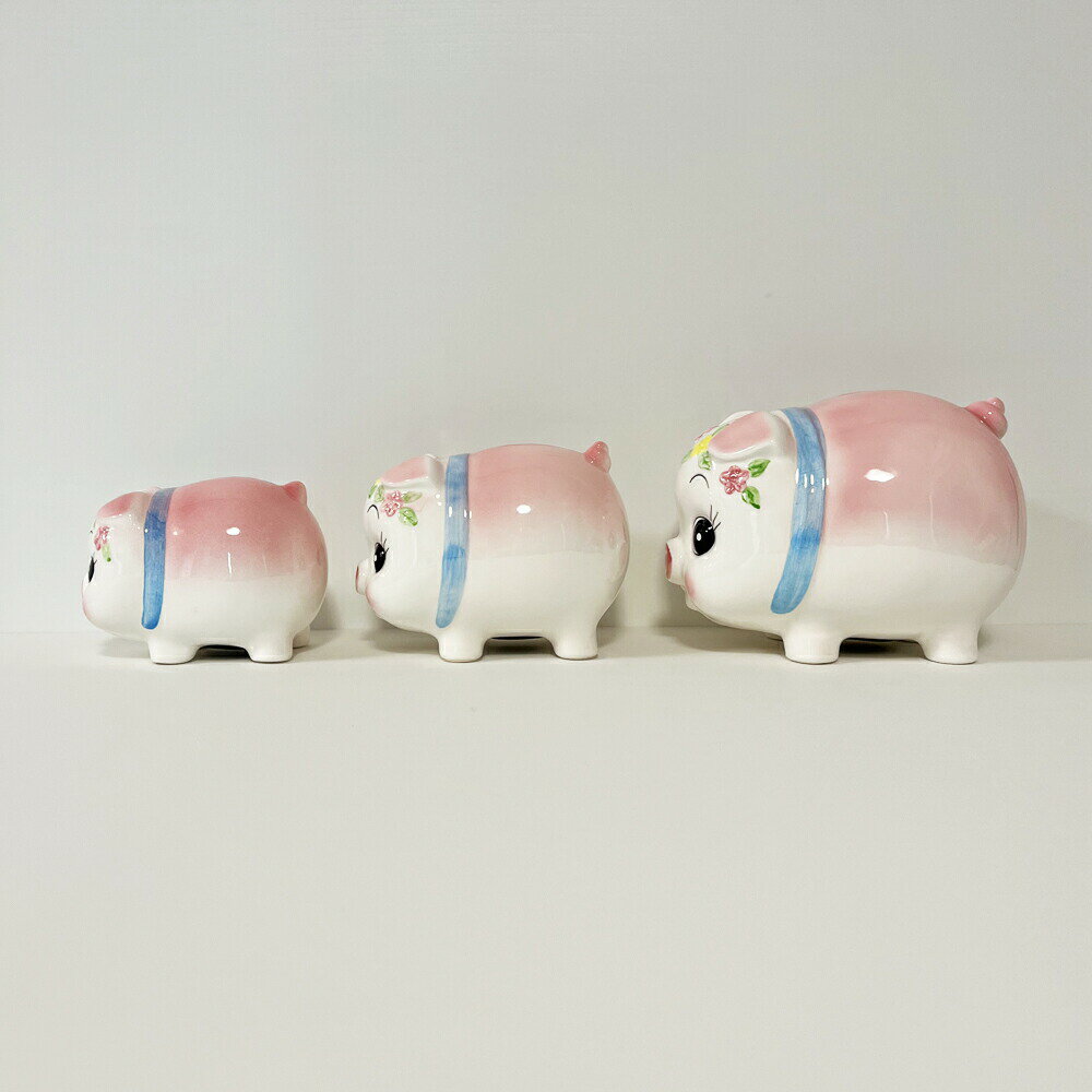 ぶた貯金箱 (中) /日本製 国産品 瀬戸焼 陶器 コイン入れ 500円玉貯金 可愛い インテリア ブタ 豚 箱入り 自立 昭和デザイン 昔懐かしい 和風 和物 レトロ 手作り 金運 割らない 底穴あき 御祝 誕生日祝い ギフト プレゼント あす楽 送料無料 3