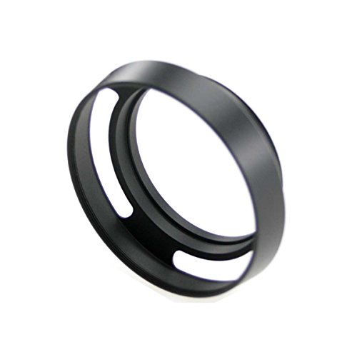 ブラック/52mm/ZPJLICA52・パッケージ個数:1・ねじ込み取付式 アルミ合金製のライカ風メタルフードです。・色：ブラック（内部：艶消しブラック）・内側にもネジが切ってあり、レンズキャップ等が装着できます。レンズ口径 52mm に装着可能です。 材質:金属製 内側は反射防止艶消し塗装 35mmサイズフルサイズで焦点距離35mm以上のレンズに適しています。 四隅のケラレについて・・・35mm換算で焦点距離35mm以上でケラレが生じないことを確認済。