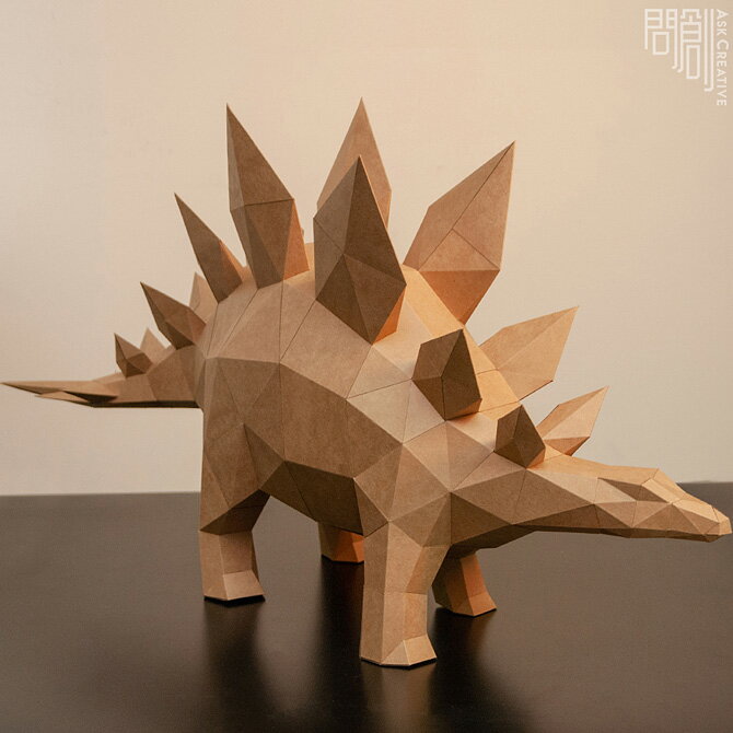 アスククリエイティブ Ask Creative ステゴサウルス （ブラウン） Stegosaurus ペーパークラフト 置き物 置物 フィギュア 3D プレゼント 手作り DIY 恐竜 ギフト対応 