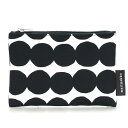 マリメッコ marimekko ラシィマット コスメポーチ 21x14.5cm （ホワイト×ブラック）047248 190 Rasymatto Kaika ドット 丸 白 黒 モノトーン マチなし 化粧ポーチ メイクポーチ ポーチ レディース かわいい おしゃれ 北欧 プレゼント ギフト対応 【メール便なら送料無料】