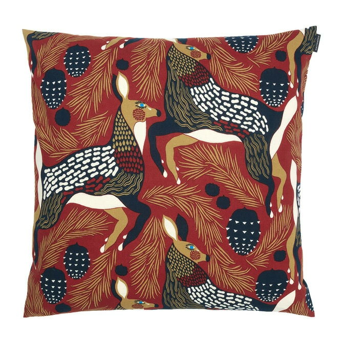 マリメッコ marimekko ピエニ ペウラ クッションカバー 50x50cm （ベージュ×ダークブルー×レッド） 072833 380 Pieni Peura Cushion Cover ファブリック インテリア 雑貨 鹿 シカ おしゃれ かわいい 北欧 プレゼント ギフト対応 【送料無料（一部地域除く）】