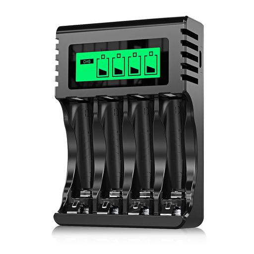 【単3単4電池互換】単3単4ニッケルクロム/ニッケル水素充電電池を適用します、最大4つの電池を同時に充電できる。単3単4型分溝処理は、接触不良を避けるため、各電池が独立して充電し、互いに影響しなくて、電池の充電がより容易になる 【恒圧恒流インテリジェント充電】単チップ制御システムは、各スロットの独立出力制御を実現し、恒流恒圧充電を実現し、バッテリーの使用寿命を効果的に増やす。充電の飽和と安全を確保するための電圧と温度を制御します。バッテリーが完全に充電されると自動的に充電が中止されるので、充電中の安全性について心配する必要はありません 【LCDセンサーランプの表示】充電器にはLCDスマート指示灯が入っていて、バッテリが充電されると、対応するバッテリインジケータが赤色になります。バッテリが完全に充電されると、インジケータは自動的に緑色に変わります。各バッテリのインジケータランプは独立して表示され、完全に充電されたバッテリを区別しやすくなります 【散熱窓の設計】充電器の両端には散熱窓が設計されています、電池が充電時に発生する熱を散発することができる。