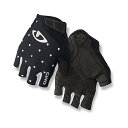 商品情報 商品名グローブ 自転車 サイクリング 輸入 クロスバイク Giro Jag'ette Women Road Cycling Gloves - Black Sharktooth (2021), Largeグローブ 自転車 サイクリング 輸入 クロスバイク 商品名（英語）Giro Jag'ette Women Road Cycling Gloves - Black Sharktooth (2021), Large 商品名（翻訳）ジロ ジャグエット レディース ロードサイクリンググローブ - ブラックシャークトゥース（2021）、ラージ 型番7076428 海外サイズLarge ブランドGiro 商品説明（自動翻訳）前ページ ヘルメット ストアへ行く メンズ ストアへ行く レディース ストアへ行く キッズ ストアへ行く Giroは1985年、初の通気性を備えた軽量サイクリングヘルメット「プロライト」を開発したことから始まりました。現在、ジロはサイクリング、スキー、スノーボード用品の世界的リーダーであり、同社の商品は世界中で何百万人ものライダーが着用しています。 次のページ 関連キーワードグローブ,自転車,サイクリング,輸入,クロスバイク,ロードバイク,マウンテンバイクこのようなギフトシーンにオススメです。プレゼント お誕生日 クリスマスプレゼント バレンタインデー ホワイトデー 贈り物