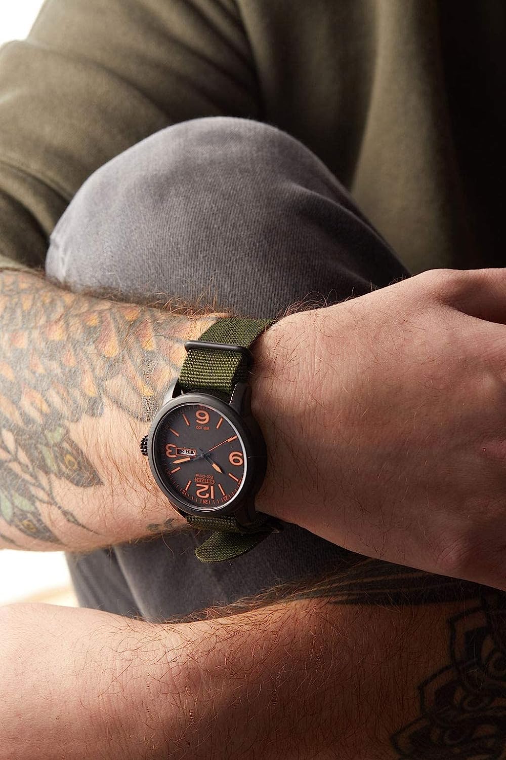 腕時計 シュパイデル アメリカ ドイツ メンズ Speidel NylonStyle Watch Band 22mm Black and Gray Striped Woven Military Style Nylon Strap with Heavy Duty Stainless Steel Keepers and Buckle腕時計 シュパイデル アメリカ ドイツ メンズ