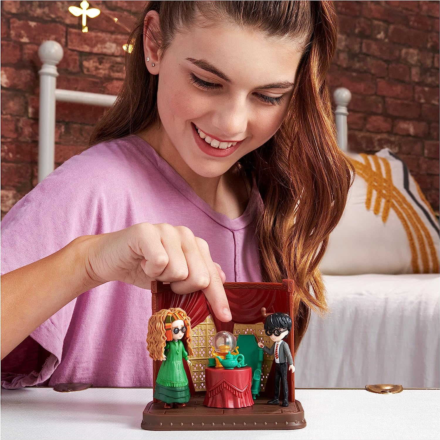 ハリー・ポッター アメリカ直輸入 おもちゃ 玩具 Harry Potter Wizarding World Harry Potter, Magical Minis Hogwarts Divination Classroom, 2 Exclusive Figures and 6 Accessories, Kids Toys for Agesハリー・ポッター アメリカ直輸入 おもちゃ 玩具 Harry Potter 3