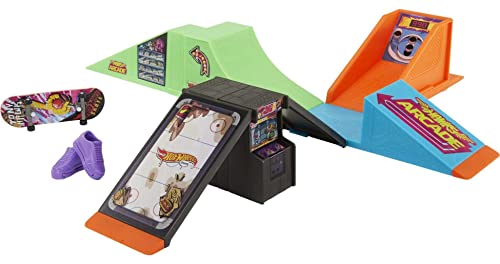 ホットウィール マテル ミニカー ホットウイール Hot Wheels Skate Arcade Skatepark Playset with Tony Hawk Fingerboard and Pair of Removable Skate Shoesホットウィール マテル ミニカー ホットウイール