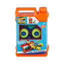 ホットウィール マテル ミニカー ホットウイール Hot Wheels Monster Trucks Refueling and Starting Track for Gas Canister Toy Cars, Includes 2 Vehicles, 4 Years (HXT04)ホットウィール マテル ミニカー ホットウイール