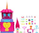 トロールズ アメリカ直輸入 アニメ 映画 ドリームワークス Mattel DreamWorks Trolls Fun Fair Surprise Fairtastic Fashion Boutique Playset with Queen Poppy Small Doll & 25 Accessoriesトロールズ アメリカ直輸入 アニメ 映画 ドリームワークス