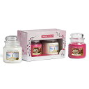 スノーグローブ 雪 置物 インテリア 海外モデル Yankee Candle Gift Set | 2 Medium Jar Scented Candles |...