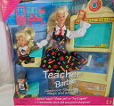 商品情報 商品名バービー バービー人形 日本未発売 プレイセット アクセサリ #13914 Teacher Barbie Doll Setバービー バービー人形 日本未発売 プレイセット アクセサリ #13914 商品名（英語）Teacher Barbie Doll Set 商品名（翻訳）教師バービー人形セット 型番#13914 ブランドBarbie 商品説明（自動翻訳）話す教師バービー2人の学生（髪の色が変わります）教室の壁と2つのデスクがあります時計、鐘、鉛筆削りの3つの魔法の教室の音3 AAのアルカリ電池が必要です 関連キーワードバービー,バービー人形,日本未発売,プレイセット,アクセサリ,家具,車,馬このようなギフトシーンにオススメです。プレゼント お誕生日 クリスマスプレゼント バレンタインデー ホワイトデー 贈り物