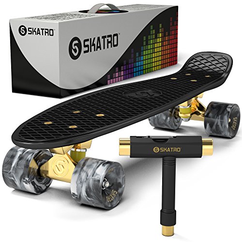 スタンダードスケートボード スケボー 海外モデル 直輸入 black-mamba Skatro - Mini Cruiser Skateboard. 22x6inch Retro Style Plastic Board Comes Completeスタンダードスケートボード スケボー 海外モデル 直輸入 black-mamba