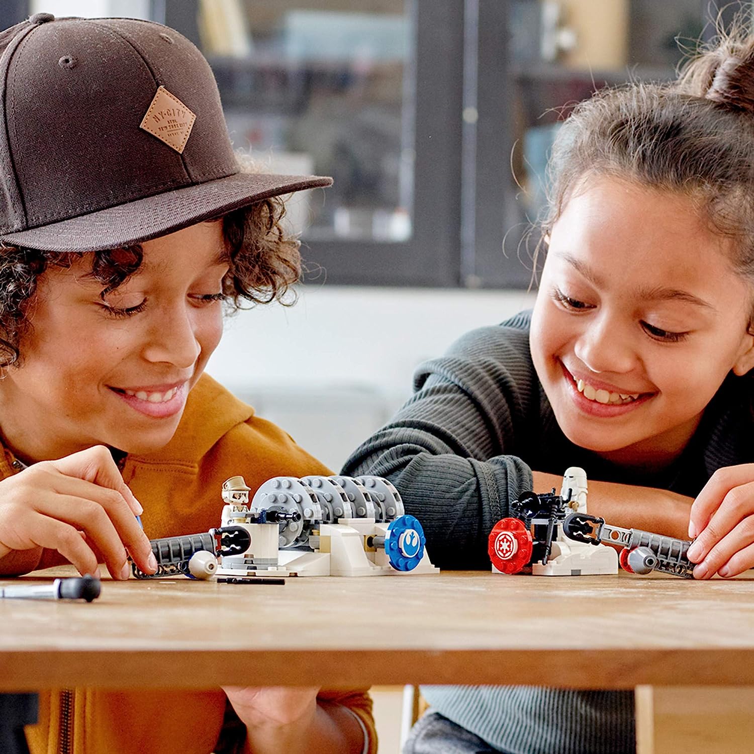 レゴ スターウォーズ LEGO Star Wars: The Empire Strikes Back Action Battle Hoth Generator Attack 75239 Building Kit (235 Pieces)レゴ スターウォーズ