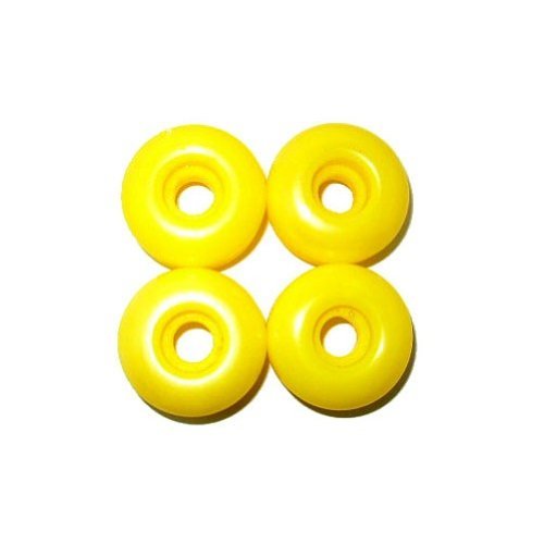 商品情報 商品名ウィール タイヤ スケボー スケートボード 海外モデル DECK Blank Skateboard Wheels 52mm Yellow Skateboard Wheelsウィール タイヤ スケボー スケートボード 海外モデル DECK 商品名（英語）Blank Skateboard Wheels 52mm Yellow Skateboard Wheels 商品名（翻訳）スケートボードWHEELSブランク52mm YELLOWスケートボードWHEELS 型番GN953- ブランドBlank 商品説明（自動翻訳）ブランク52mmイエロー 関連キーワードウィール,タイヤ,スケボー,スケートボード,海外モデル,直輸入このようなギフトシーンにオススメです。プレゼント お誕生日 クリスマスプレゼント バレンタインデー ホワイトデー 贈り物