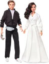 商品情報 商品名バービー バービー人形 Barbie Collector Wonder Woman 1984 2-Doll Gift Set with Diana Prince Doll in Gala Gown and Steve Trevor Doll in Tracksuit, Plus Accessories and Doll Standsバービー バービー人形 商品名（英語）Barbie Collector Wonder Woman 1984 2-Doll Gift Set with Diana Prince Doll in Gala Gown and Steve Trevor Doll in Tracksuit, Plus Accessories and Doll Stands 商品名（翻訳）バービー ワンダーウーマン 1984年人形 型番GJJ49 海外サイズMedium ブランドBarbie 商品説明（自動翻訳）ワンダーウーマン1984のバービー人形は、ダイアナ・プリンスとスティーブ・トレバーの時代を超えたロマンスにスポットライトを当てます。ダイアナはワシントンD.C.で人間の間でひっそりと暮らし、人知れずスーパーヒーロー的な行為を行っていました。スティーブ・トレバーと再会した後、二人の絆は相変わらず強い。しかし、世界には重大な危機が迫っていた。ワンダーウーマンが最も激しい宿敵に立ち向かう中、彼女は自らが作った世界から人類を救い、彼女が現代のヒーローであることを誰にでも証明しなければならない。ファンは、この英雄的なペアにインスパイアされたコレクティブルなポーズのバービー人形の2つのパックで、スクリーン上のアクションを追体験することができます。ダイアナ・プリンスは、ウエストにラップアラウンドタイのディテールが施されたエレガントなホワイトのガラ・ガウンを身にまとい、目を奪われます。スティーブ・トレバーは、オールブラックのジャケットに白いTシャツ、アビエイタースタイルのサングラスを着用しています。ワンダーウーマン1984のバービー人形は、画面上のキャラクターにそっくりで、パワフルなポーズをとるための柔軟性を備えています。バービーと一緒にワンダーウーマンの復活を祝いましょう。人形は単体ではご利用いただけません。色や装飾は異なる場合があります。 関連キーワードバービー,バービー人形このようなギフトシーンにオススメです。プレゼント お誕生日 クリスマスプレゼント バレンタインデー ホワイトデー 贈り物