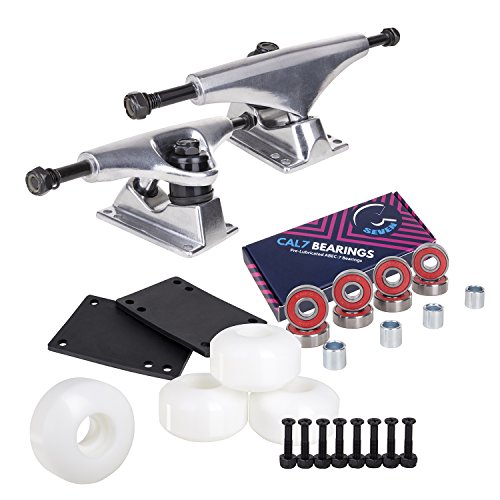 商品情報 商品名トラック スケボー スケートボード 海外モデル 直輸入 Cal 7 Skateboard Package | Complete Combo Set with 139 Millimeter / 5.25 Inch Aluminum Trucks, 52mm 99A Wheels & Bearings (Silver Truck + White Wheeトラック スケボー スケートボード 海外モデル 直輸入 商品名（英語）Cal 7 Skateboard Package | Complete Combo Set with 139 Millimeter / 5.25 Inch Aluminum Trucks, 52mm 99A Wheels & Bearings (Silver Truck + White Wheels) 商品名（翻訳）Cal 7 スケートボードパッケージ｜139ミリ/5.25インチアルミトラック、52mm 99Aホイール＆ベアリング（シルバートラック＋ホワイトホイール）のコンプリートコンボセット 型番BB-525-STSV-WT 海外サイズ5.25 inch trucks ブランドCal 7 関連キーワードトラック,スケボー,スケートボード,海外モデル,直輸入このようなギフトシーンにオススメです。プレゼント お誕生日 クリスマスプレゼント バレンタインデー ホワイトデー 贈り物