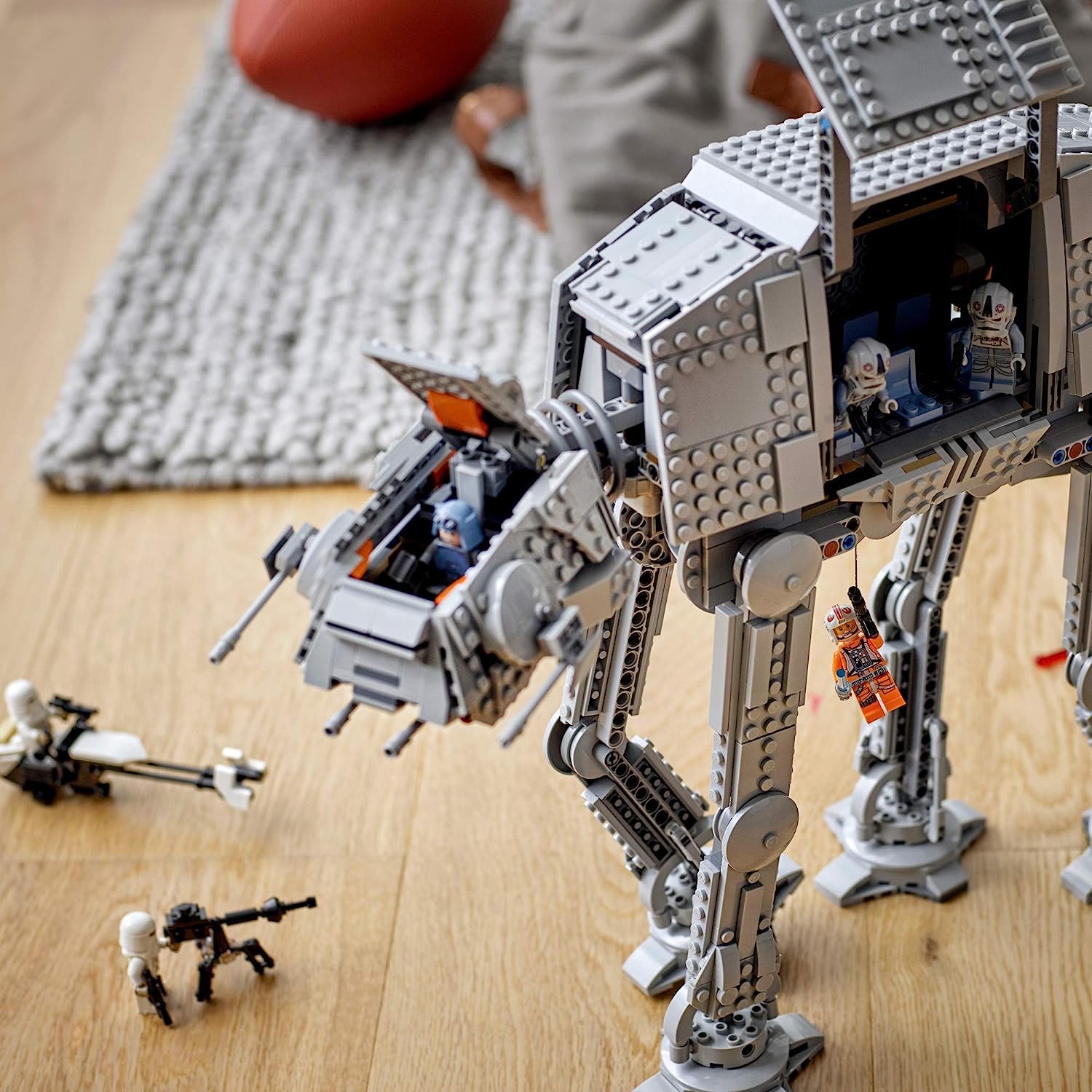 レゴ スターウォーズ LEGO Star Wars at-at Walker 75288 Building Toy, 40th Anniversary Collectible Figure Set, Room D?cor, Gift Idea for Kids, Boys & Girls with 6 Minifiguresレゴ スターウォーズ