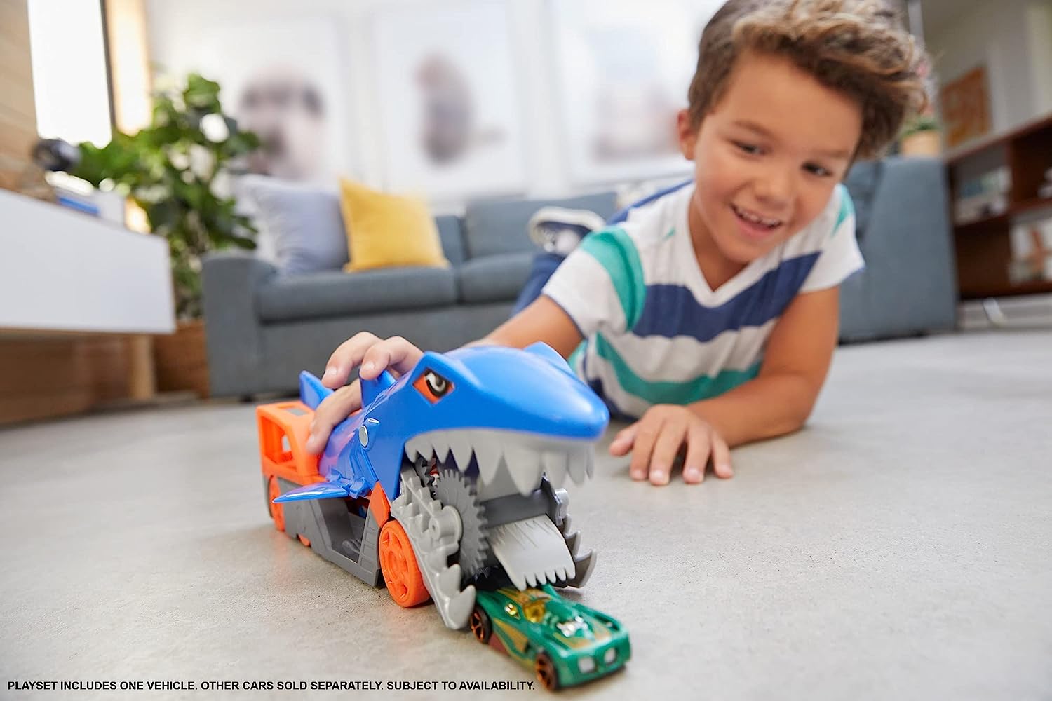 送料込 ホットウィール マテル ミニカー ホットウイール 送料無料 Hot Wheels Shark Chomp Transporter Playset With One 1 64 Scale Car For Kids 4 To 8 Years Old Shark Bite Hauler Picks Up Cars In Its 送料込 ホットウィール マテル ミニカー ホットウイール 送料無料 Hot Wheels Shark Chomp Transporter Playset With One 1 64 Scale Car For Kids 4 To 8 Years Old Shark Bite Hauler Picks Up Cars In Its