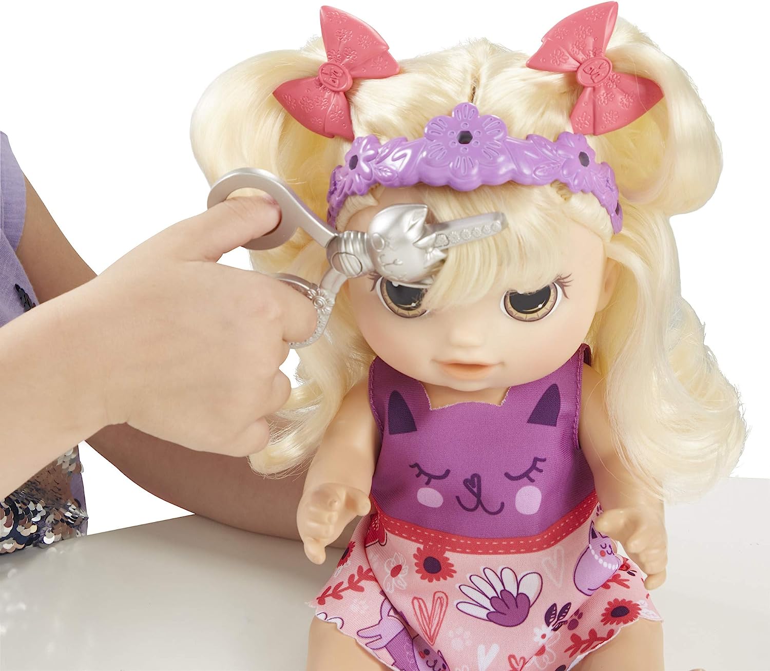 全品送料無料 ベビーアライブ 赤ちゃん おままごと ベビー人形 Baby Alive Snip N Style Baby Blonde Hair Talking Doll With Bangs That Grow Then Get Shorter Toy Doll For Kids Ages 3 Years Old And Upベビーアライブ 全品送料無料 ベビーアライブ 赤ちゃん おままごと ベビー人形 Baby Alive Snip N Style Baby Blonde Hair Talking Doll With Bangs That Grow Then Get Shorter Toy Doll For Kids Ages 3 Years Old And Upベビーアライブ