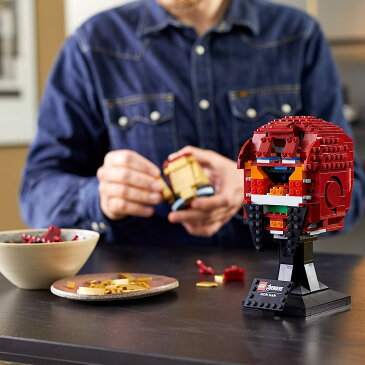 レゴ 【送料無料】LEGO Marvel Avengers Iron Man Helmet 76165; Brick Iron Man-Mask for-Adults to Build and Display, Creative Challenge for Marvel Fans (480 Pieces)レゴ