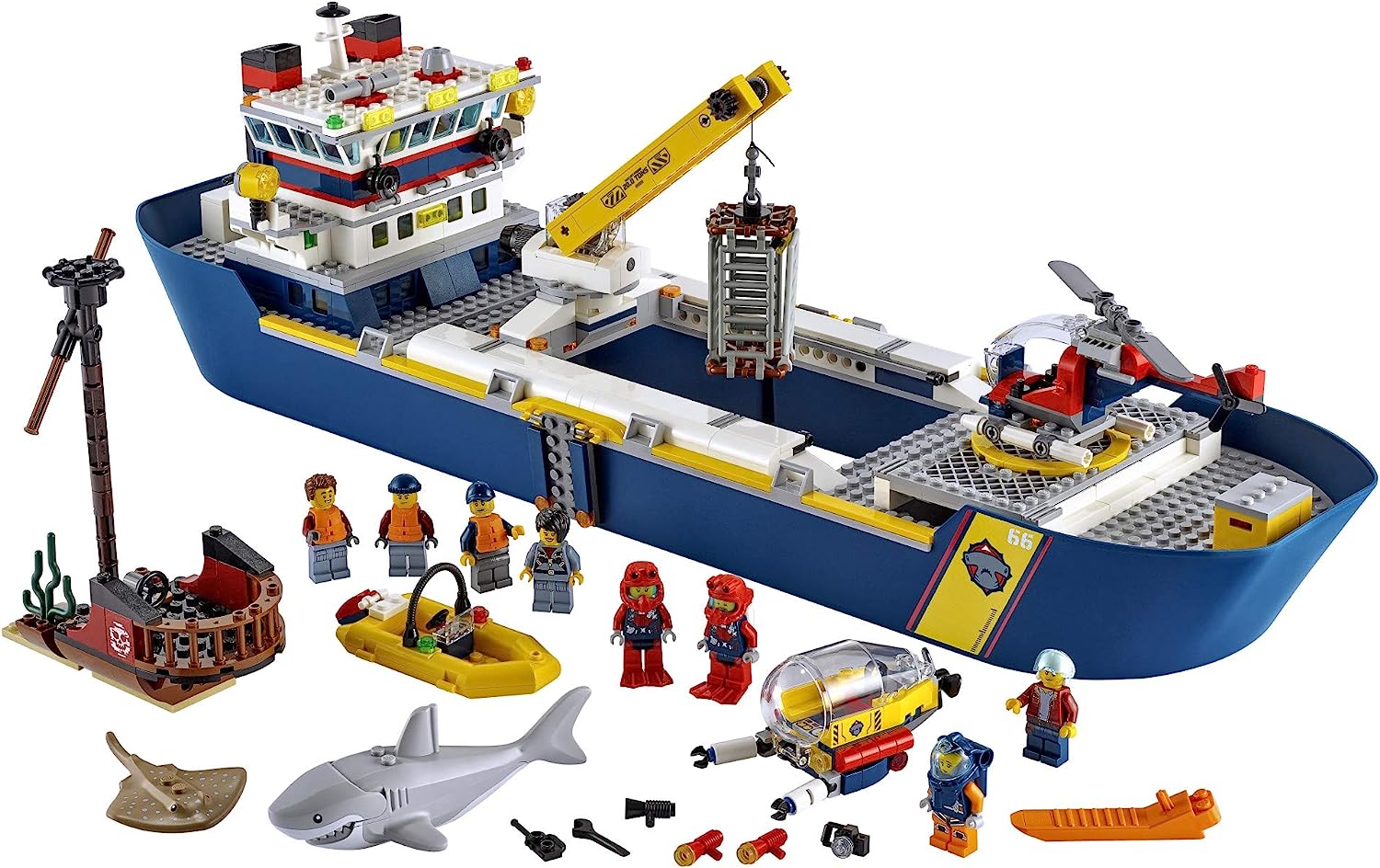 レゴ シティ 【送料無料】LEGO City Ocean Exploration Ship 60266, Toy Exploration Vessel, Mini Helicopter, Submarine, Shipwreck with Treasure, Lifeboat, Stingray, Shark, Plus 8 Minifigures (745 Pieces)レゴ シティ