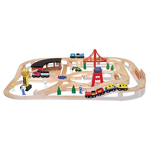 å&  ΰ Melissa & Doug Deluxe Wooden Railway Set by Melissa & Dougå&  ΰ Melissa & Doug