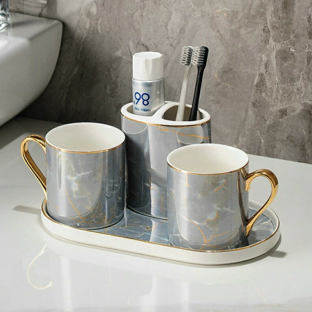 高級サニタリー4点セット．ディスペンサー 歯ブラシスタンド バス用品 洗面所用品