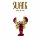 ↑こだわりのギフトラッピングはこちら↑SWANK（スワンク）SWANK社は、1897年サミエル・ストーン氏とモーリス・ベアー氏によって、マサチューセッツ州のアトルボロ市に、婦人用ジュエリーの工場として設立されました。一大ジュエリー産業都市となった1908年には、紳士用の装身具製造のため、会社が新しく組織化され、ここからスワンク社の世界的紳士用ジュエリーブランドのリーダーとなる活躍が始まります。1920年には、一流ファッション雑誌「メトロポリタン」誌にオリジナルのカフスボタン「Kum-a-part」の広告を掲載、また1927年にはSWANKの名前で新しいカラーホルダーの広告展開を開始しました。さらにこの時期には、ニューヨーク・シカゴ・ロサンジェルス等、米国全土に7カ所の卸部門を開設し、装身具の販売を全米へと展開して行きました。