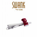 ↑こだわりのギフトラッピングはこちら↑SWANK（スワンク）SWANK社は、1897年サミエル・ストーン氏とモーリス・ベアー氏によって、マサチューセッツ州のアトルボロ市に、婦人用ジュエリーの工場として設立されました。一大ジュエリー産業都市となった1908年には、紳士用の装身具製造のため、会社が新しく組織化され、ここからスワンク社の世界的紳士用ジュエリーブランドのリーダーとなる活躍が始まります。1920年には、一流ファッション雑誌「メトロポリタン」誌にオリジナルのカフスボタン「Kum-a-part」の広告を掲載、また1927年にはSWANKの名前で新しいカラーホルダーの広告展開を開始しました。さらにこの時期には、ニューヨーク・シカゴ・ロサンジェルス等、米国全土に7カ所の卸部門を開設し、装身具の販売を全米へと展開して行きました。