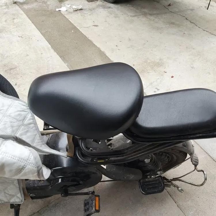 サドルカバー アシスト自転車 自転車サドルカバー おしゃれ かわいい バイクキャッ...